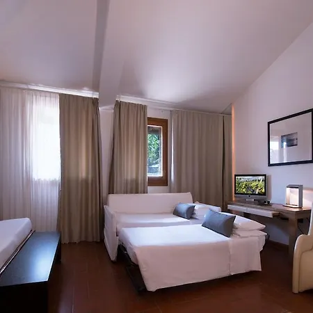 Cdh Radda Готель 4*