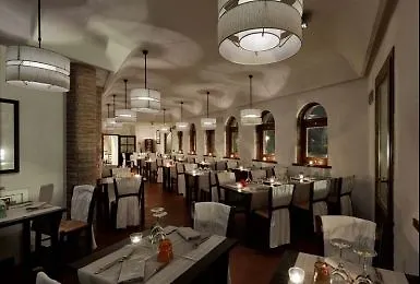 Готель Cdh Radda 4*